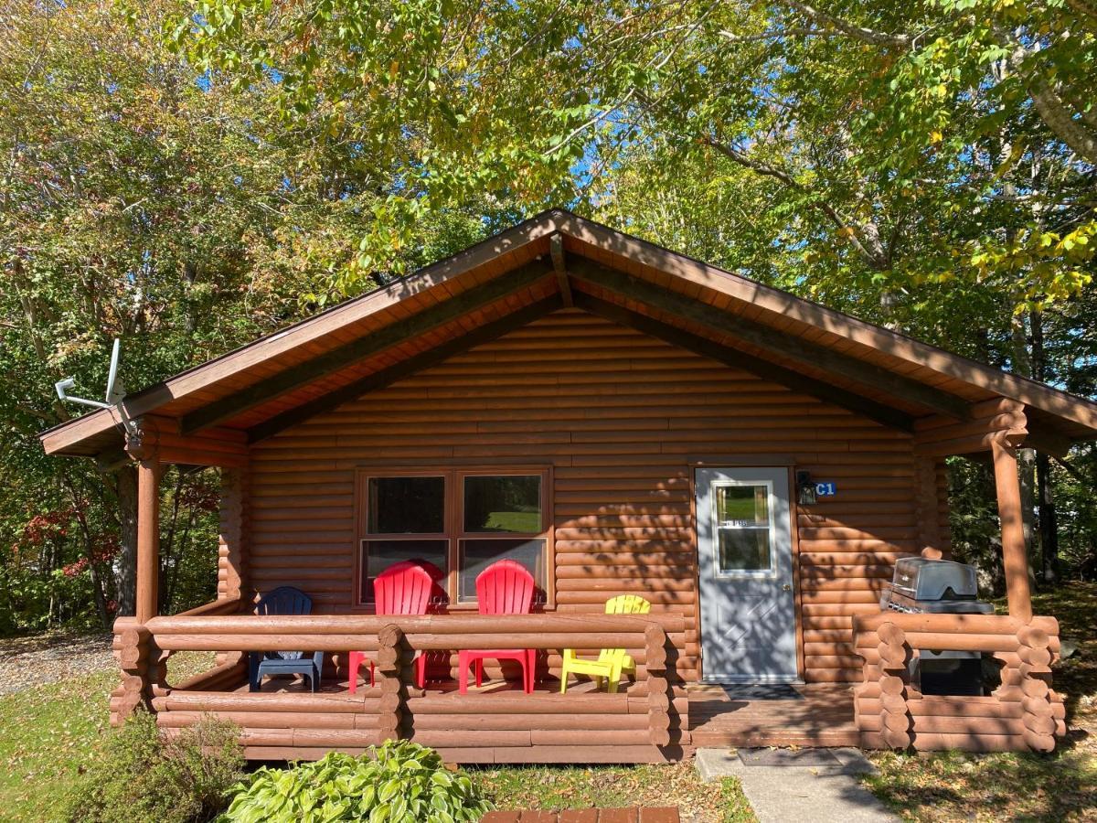 Adventures East Cottages And Campground Baddeck Bagian luar foto