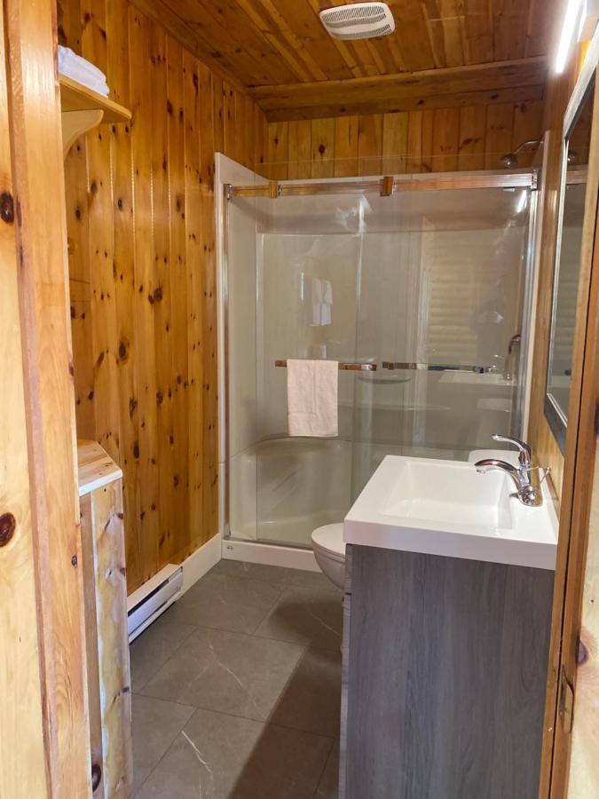 Adventures East Cottages And Campground Baddeck Bagian luar foto