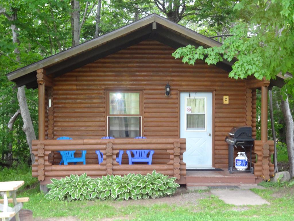 Adventures East Cottages And Campground Baddeck Bagian luar foto